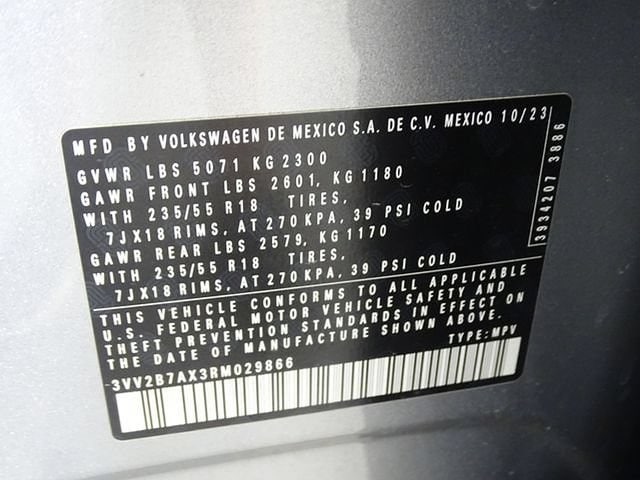 2024 Volkswagen Tiguan SE - Photo 18
