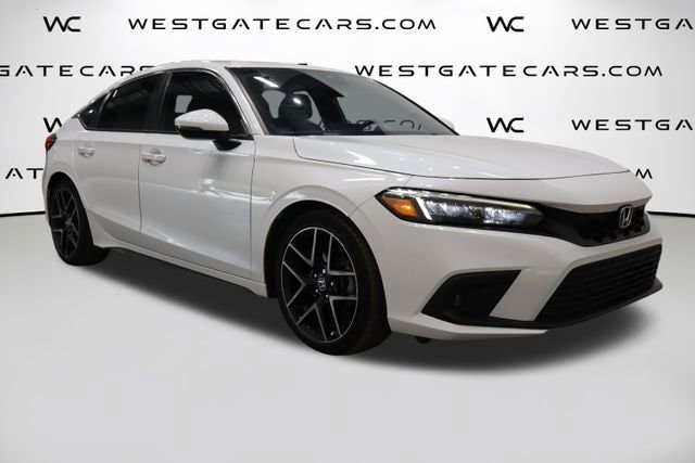 2022 Honda Civic Hatchback Sport Touring's photo