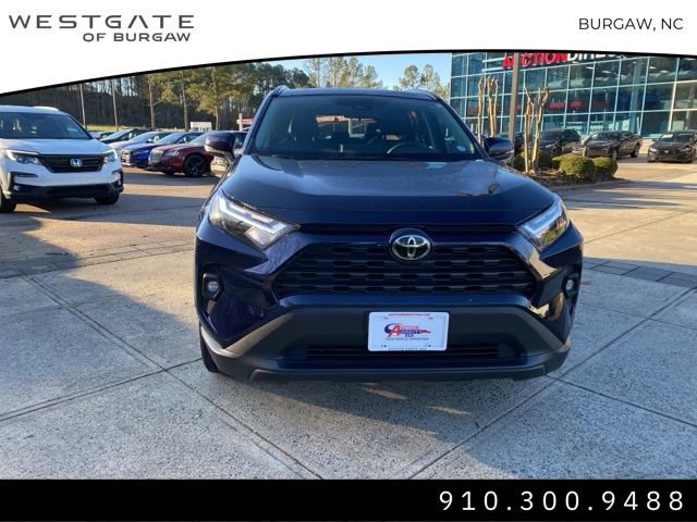 2022 Toyota RAV4 XLE Premium photo 3