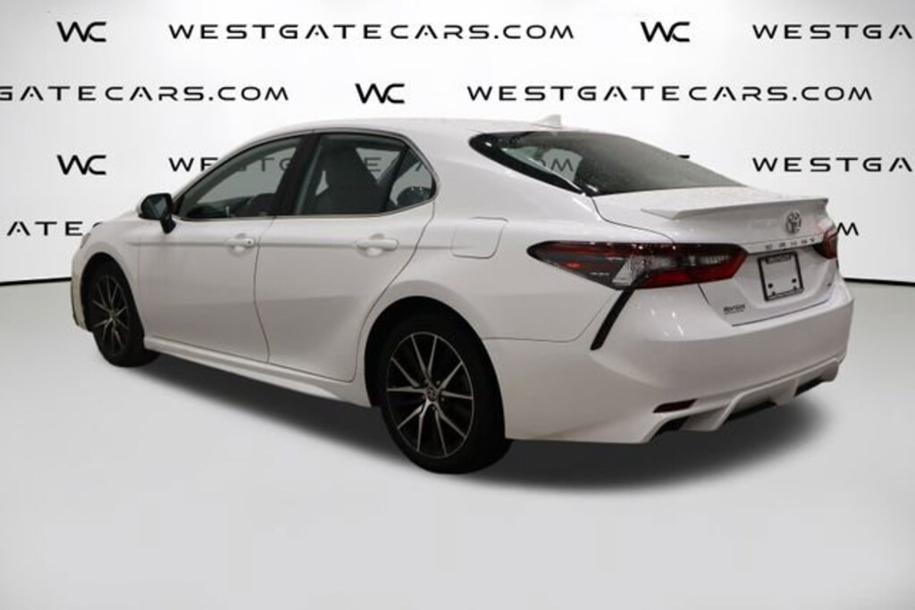Used 2023 Toyota Camry SE