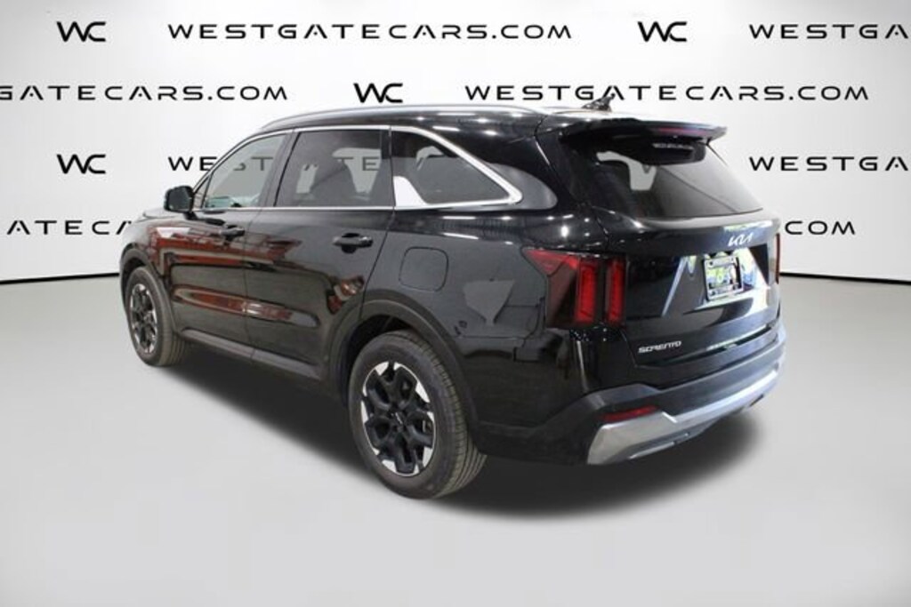 Used 2024 Kia Sorento S