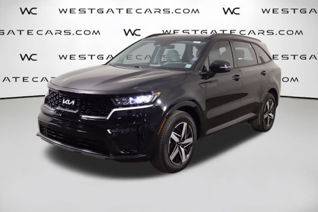 Used 2023 Kia Sorento S
