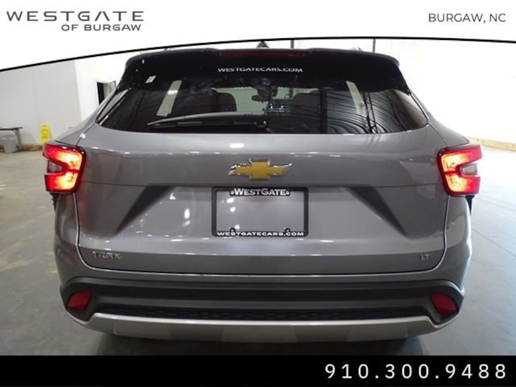 Used 2024 Chevrolet Trax LT SUV
