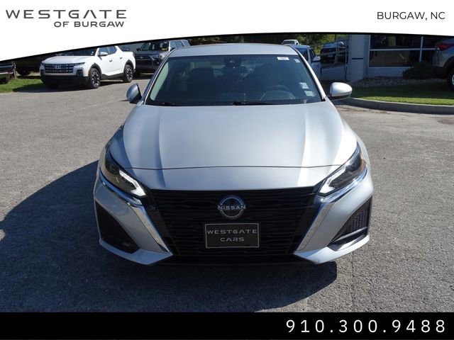 2023 Nissan Altima 2.5 SV photo 3