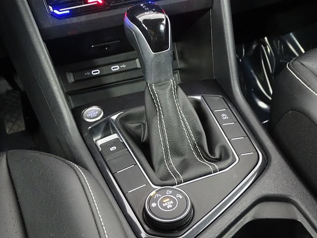 2024 Volkswagen Tiguan SE - Photo 39