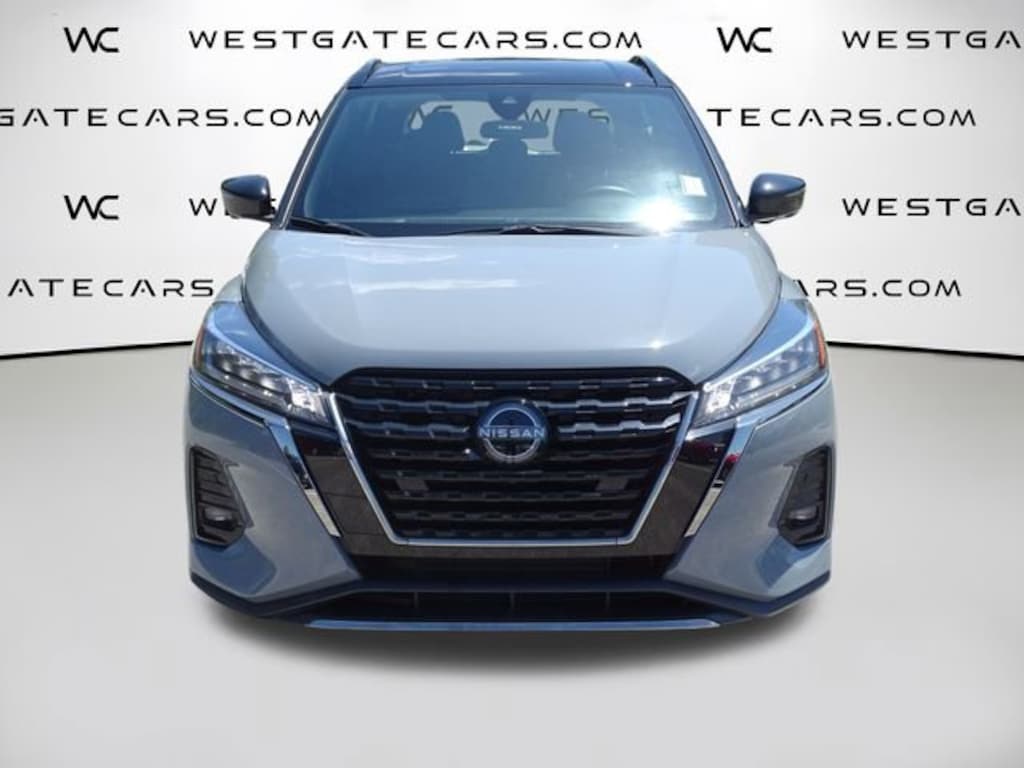 Used 2022 Nissan Kicks SR