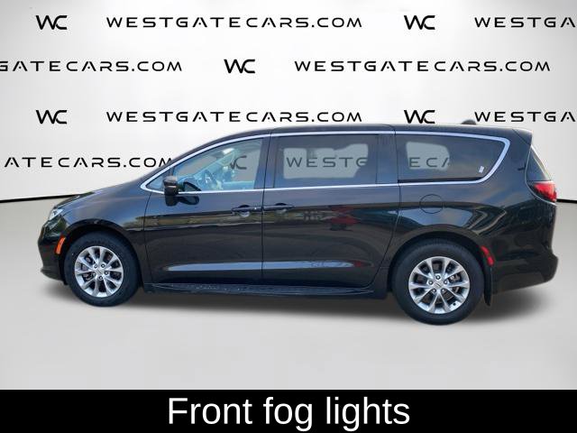 Used 2023 Chrysler Pacifica Touring L Van Passenger Van