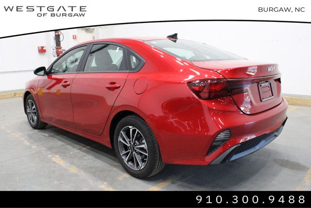 2024 Kia Forte LXS photo 3