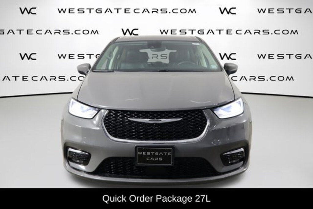 Used 2023 Chrysler Pacifica Touring L Van Passenger Van