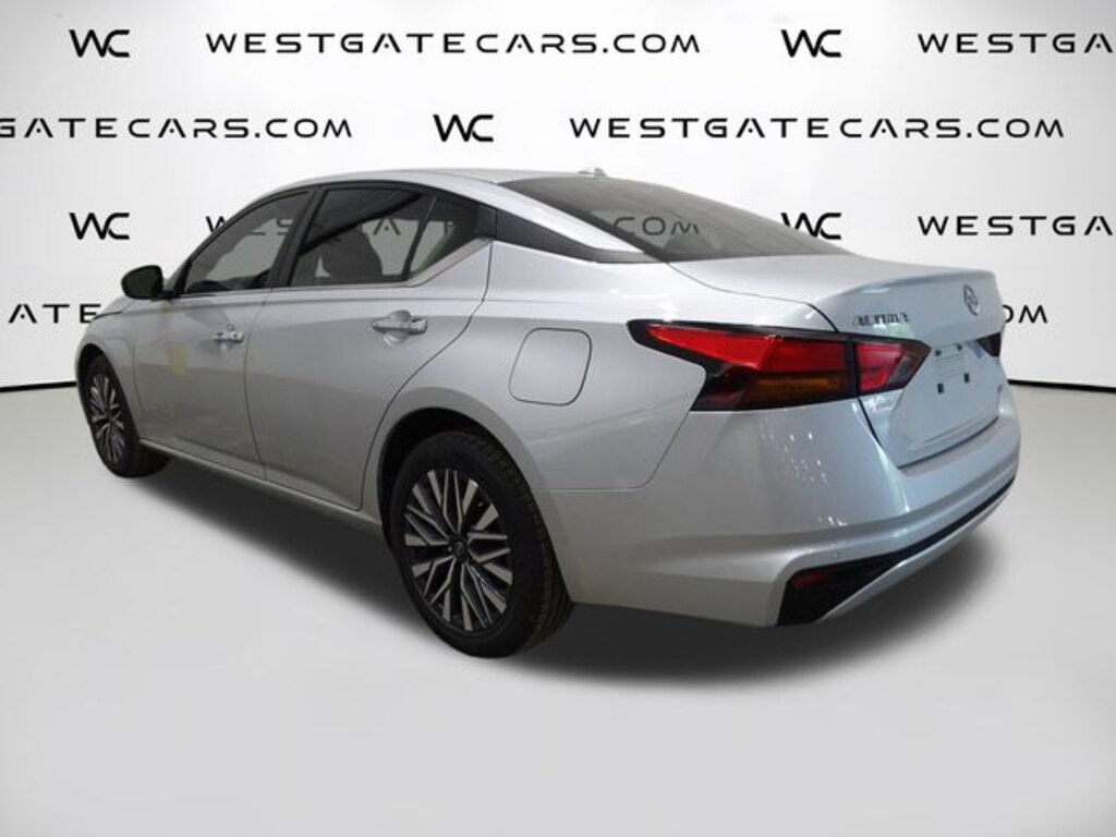 Used 2023 Nissan Altima 2.5 SV Sedan