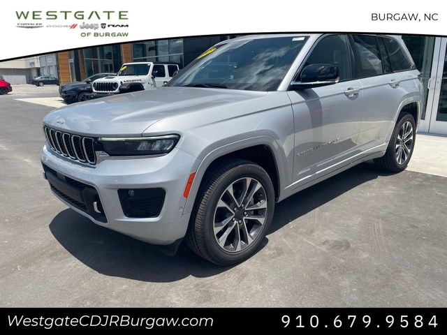 2024 Jeep Grand Cherokee Overland photo 4