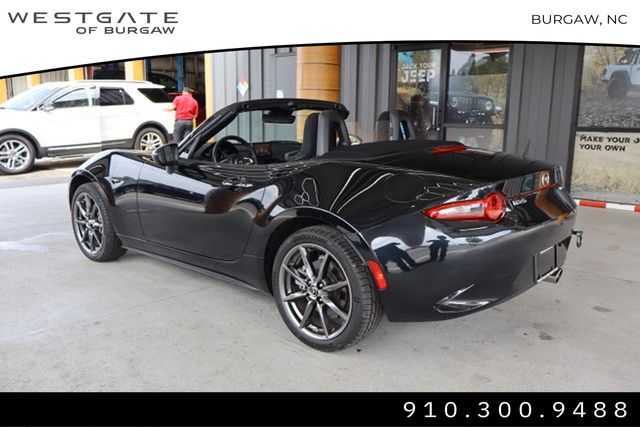 2020 Mazda MX-5 Miata Miata Sport photo 3