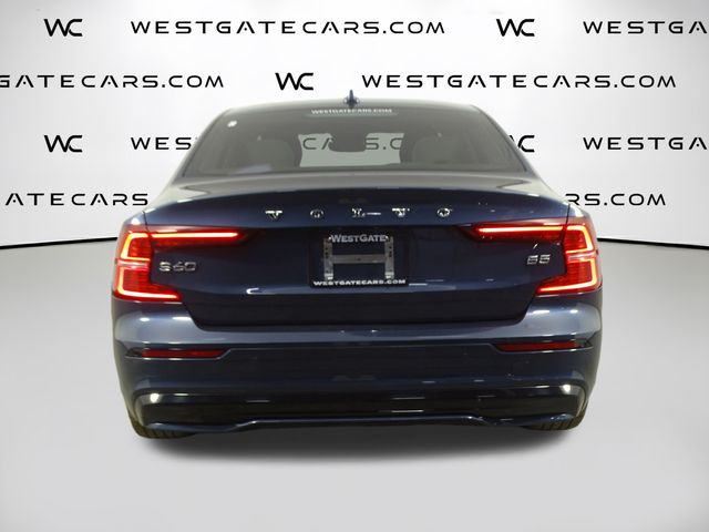 2023 Volvo S60 B5 Plus photo 4