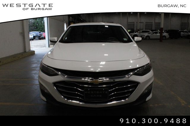 2023 Chevrolet Malibu 1LT photo 2