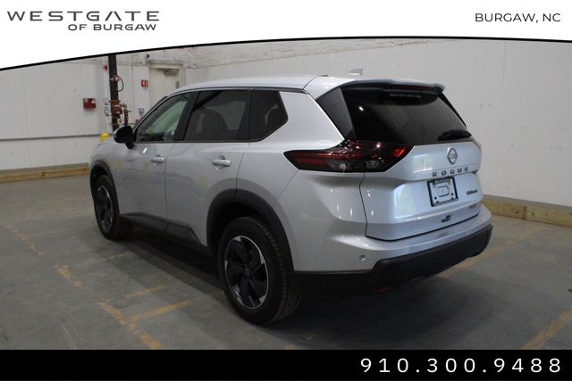 2024 Nissan Rogue SV photo 2