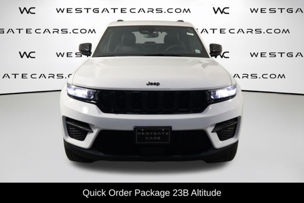 Used 2023 Jeep Grand Cherokee Laredo SUV