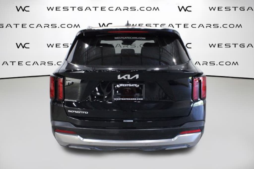 Used 2024 Kia Sorento S SUV