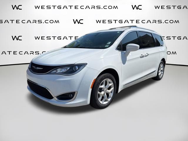 2018 Chrysler Pacifica Touring L Plus's photo