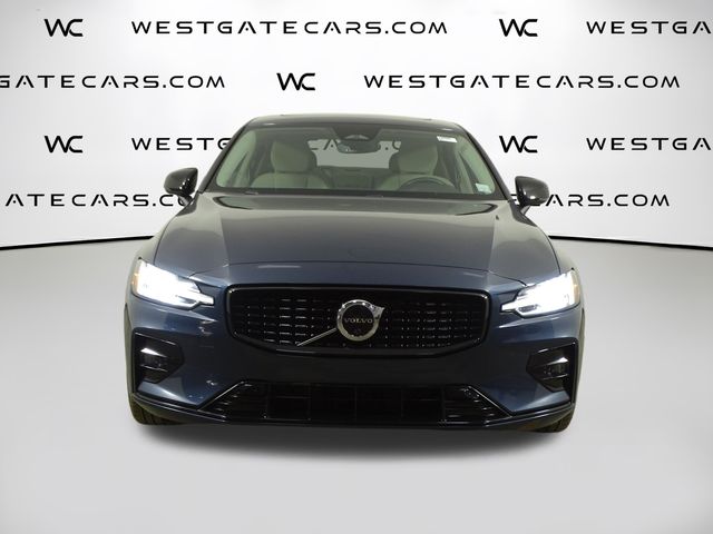 2023 Volvo S60 B5 Plus photo 2