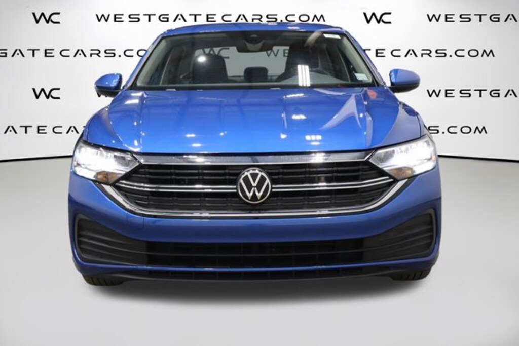 Used 2024 Volkswagen Jetta 1.5T SE Sedan