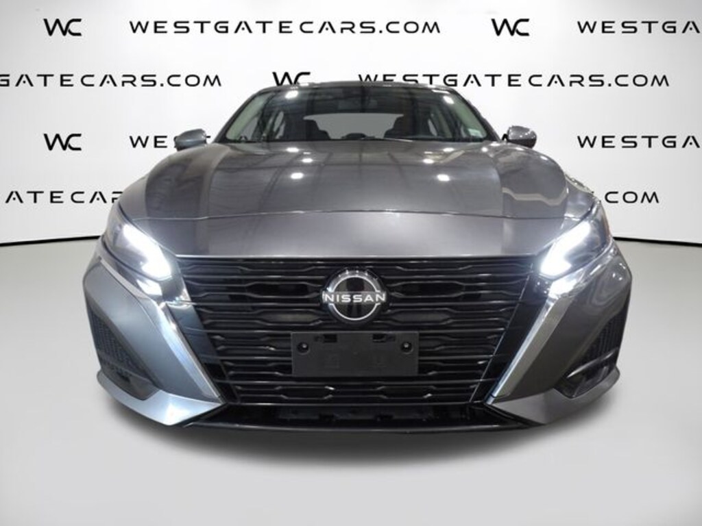 Used 2023 Nissan Altima 2.5 SV Sedan