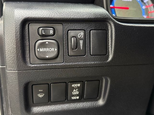 2019 Toyota 4Runner SR5 - Photo 18