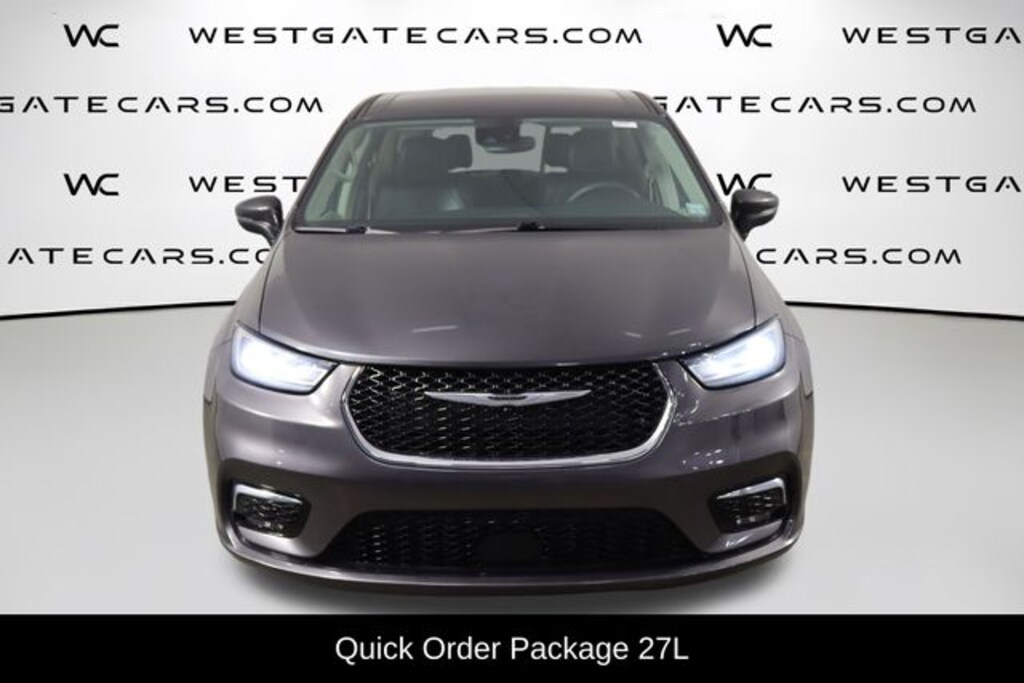 Used 2023 Chrysler Pacifica Touring L Van Passenger Van