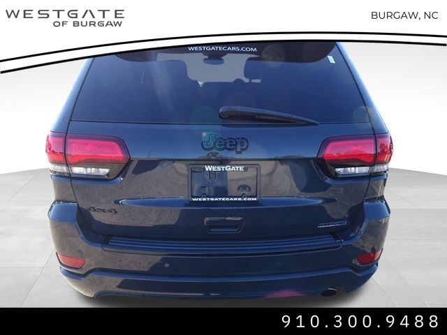 2018 Jeep Grand Cherokee Laredo Altitude photo 2