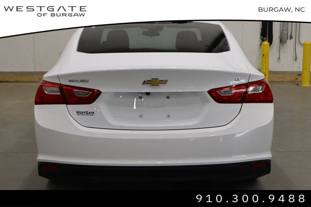 2023 Chevrolet Malibu 1LT photo 2