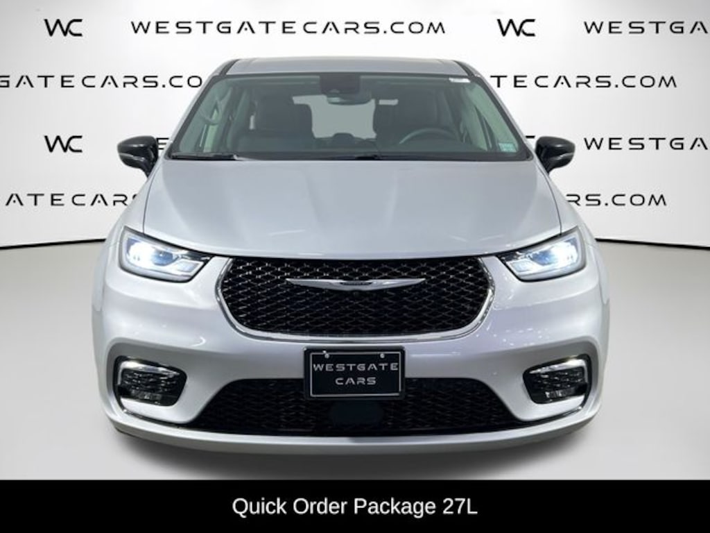 Used 2024 Chrysler Pacifica Touring L Van Passenger Van