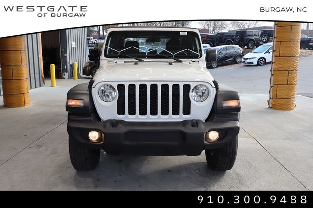 Used 2020 Jeep Gladiator Sport with VIN 1C6HJTAG4LL188836 for sale in Burgaw, NC