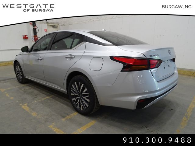 2023 Nissan Altima 2.5 SV photo 3