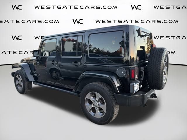 2016 Jeep Wrangler Unlimited Sahara photo 2