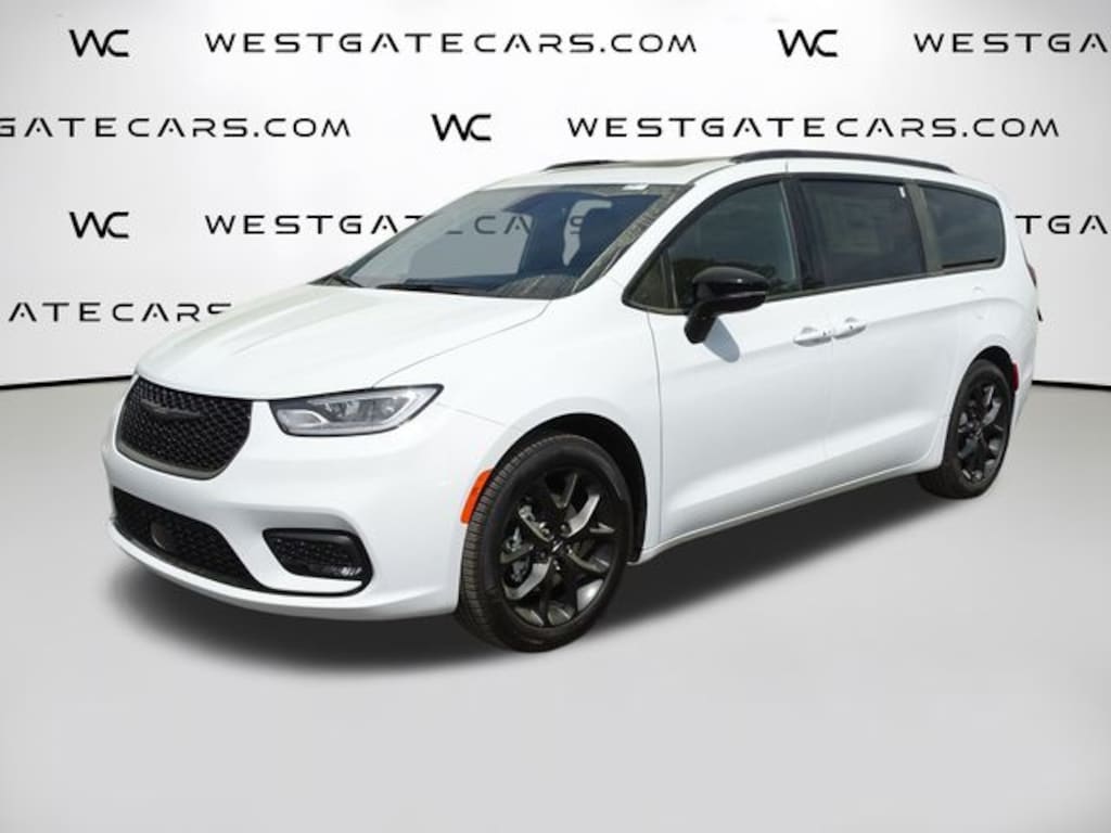 New 2024 Chrysler Pacifica LIMITED Passenger Van