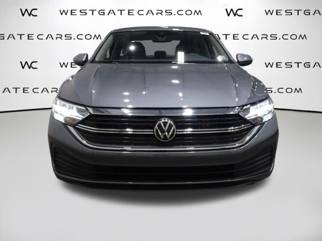 Used 2024 Volkswagen Jetta 1.5T SE Sedan