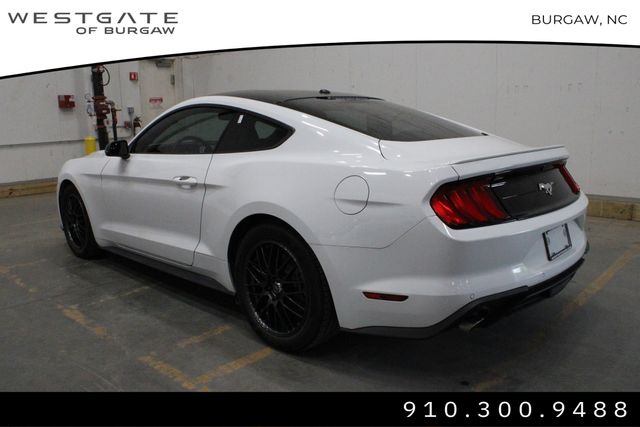 2020 Ford Mustang EcoBoost photo 3
