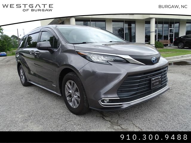 Used 2021 Toyota Sienna XLE with VIN 5TDJRKEC6MS017008 for sale in Burgaw, NC