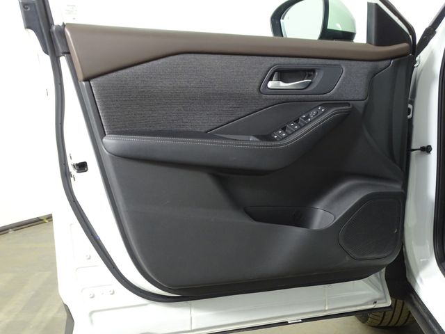 2023 Nissan Rogue SV - Photo 16