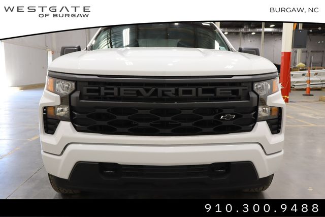 2024 Chevrolet Silverado 1500 Custom photo 2