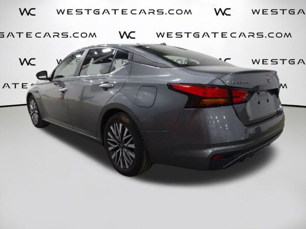 Used 2023 Nissan Altima 2.5 SV Sedan