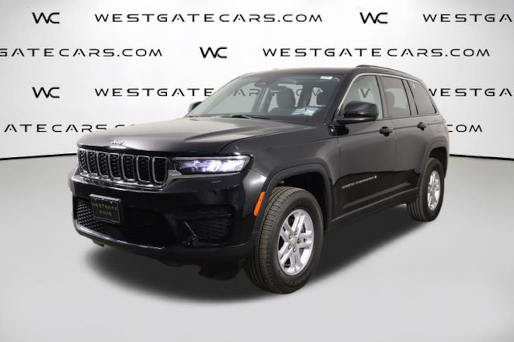 Used 2023 Jeep Grand Cherokee Laredo SUV