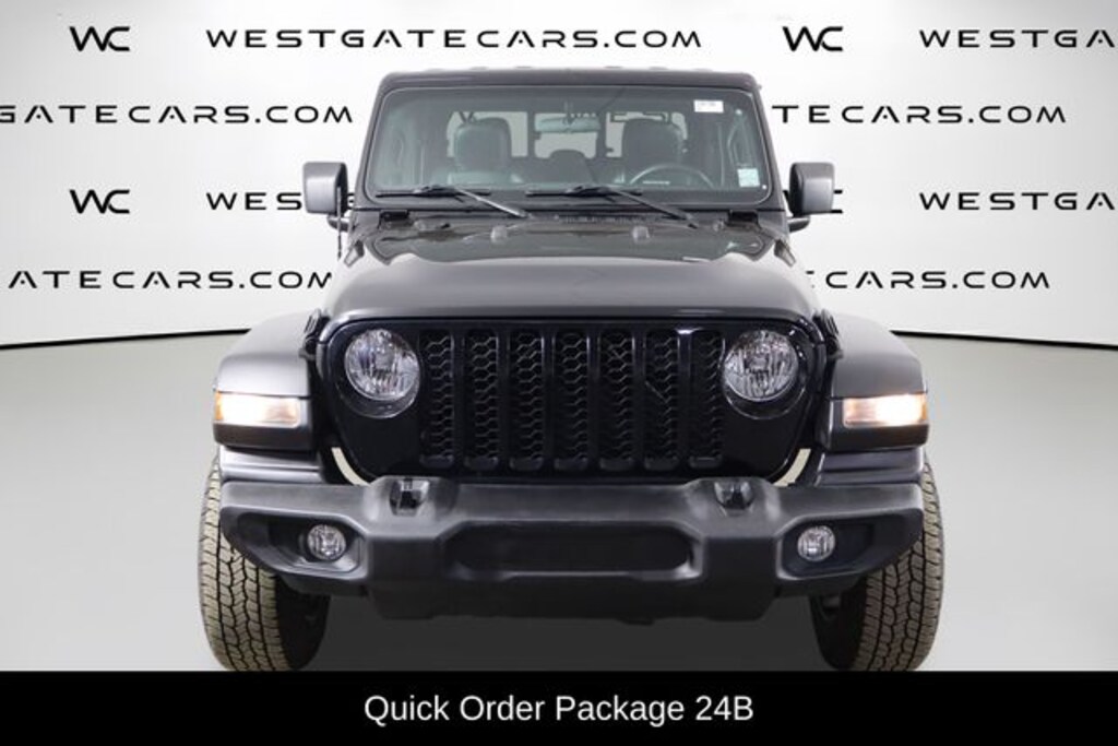 Used 2022 Jeep Gladiator Sport Truck Crew Cab