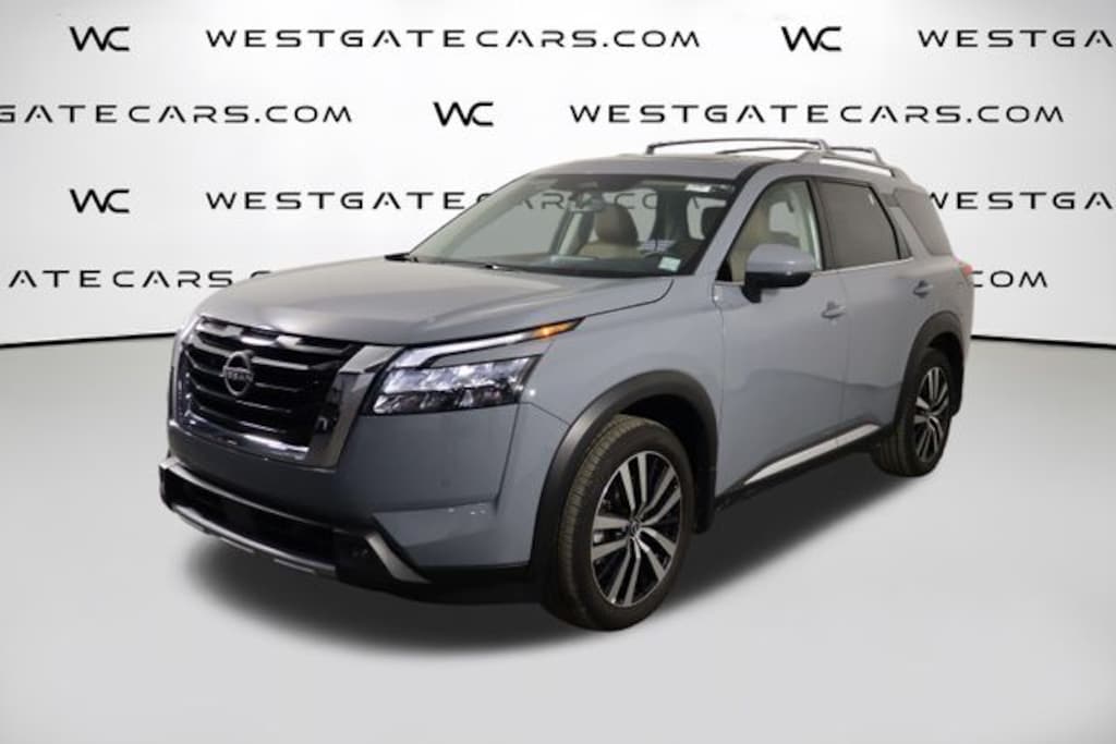 Used 2025 Nissan Pathfinder Platinum SUV