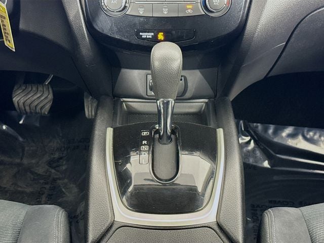 2016 Nissan Rogue S - Photo 24