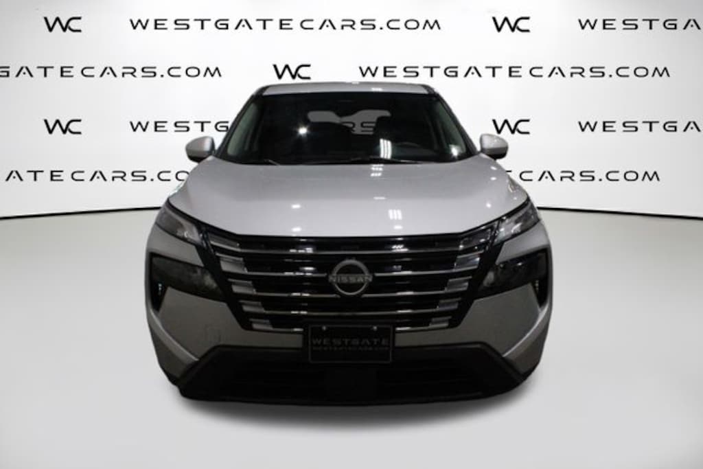 Used 2024 Nissan Rogue SV SUV