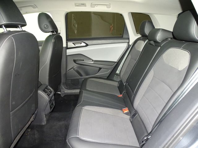 2022 Volkswagen Taos SE - Photo 13