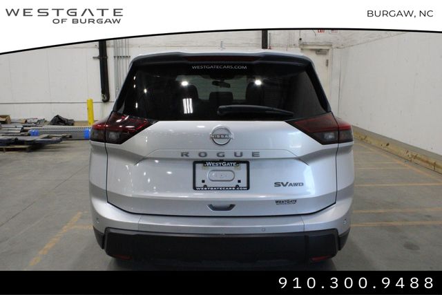 2024 Nissan Rogue SV photo 3