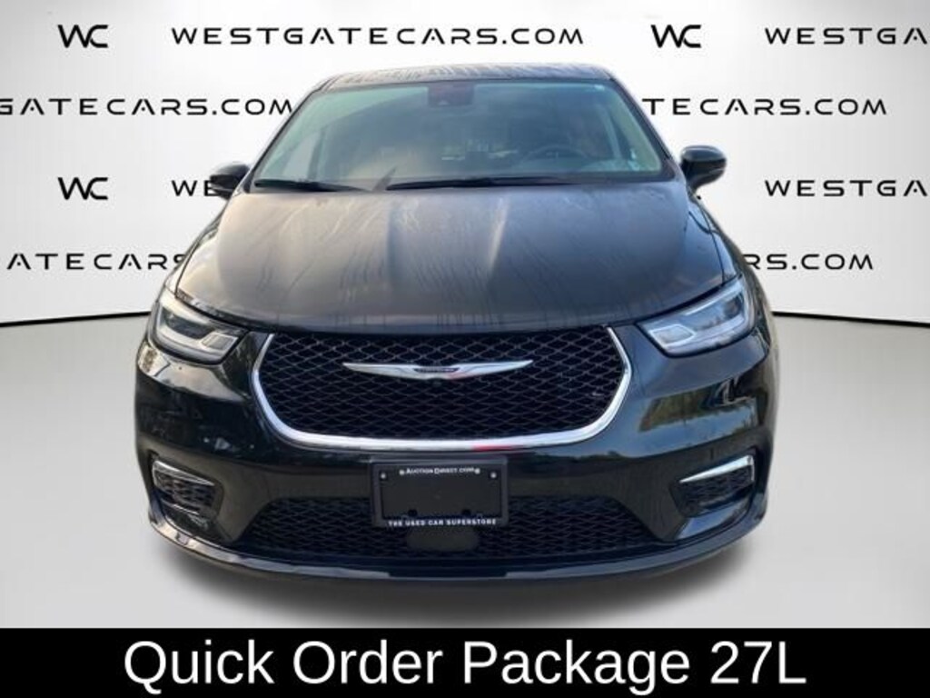 Used 2023 Chrysler Pacifica Touring L Van Passenger Van