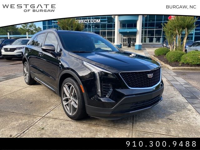 2023 Cadillac XT4 Sport photo 2
