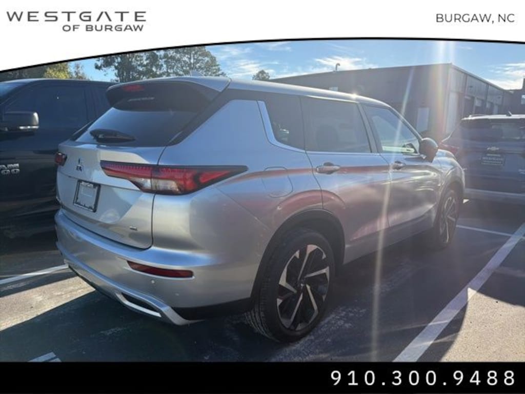 Used 2022 Mitsubishi Outlander SE CUV
